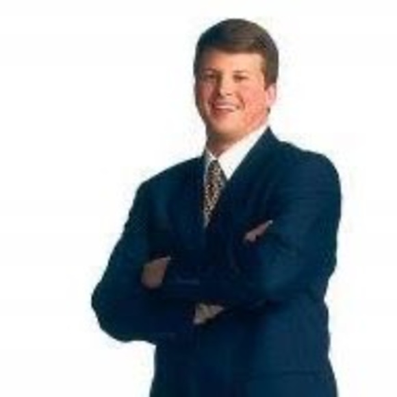 Profile Picture of Robert Garlow (@robertgarlow68) on Poshmark