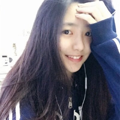 Profile Picture of Casey (@Ariel_997) on Twitter