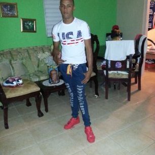 Profile Picture of Robert De Disla (@elpapisincopia) on Twitter