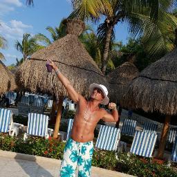 Profile Picture of Grayson Stone (@Stone_Island_G1) on Twitter