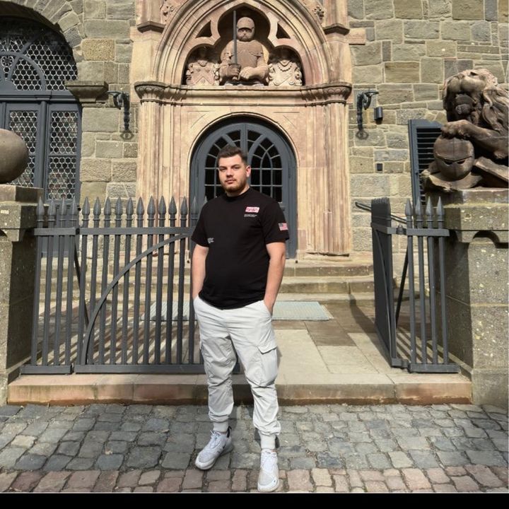 Profile Picture of Robert Merăuță (@robert.merauta) on Tiktok