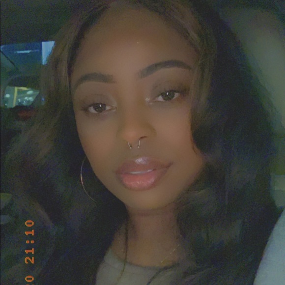 Profile Picture of Alex Doss (@alexdoss18) on Poshmark