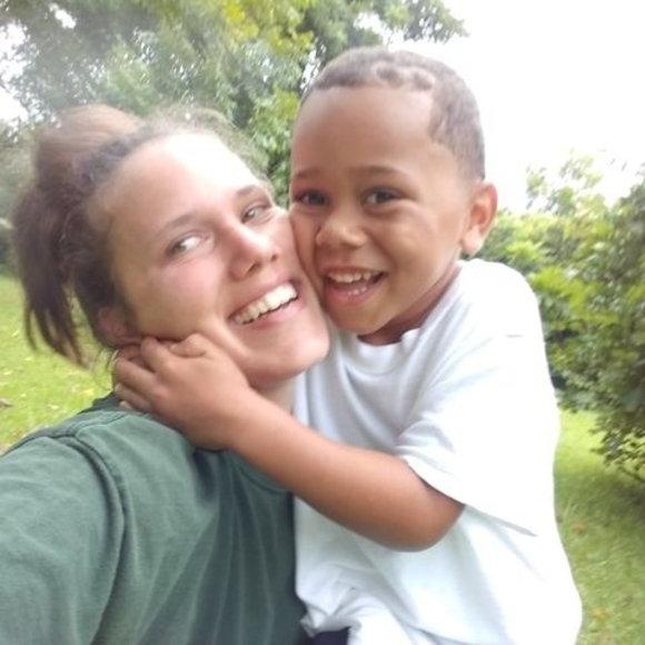 Profile Picture of Crystal Rowe (@rowe_crystal) on Poshmark