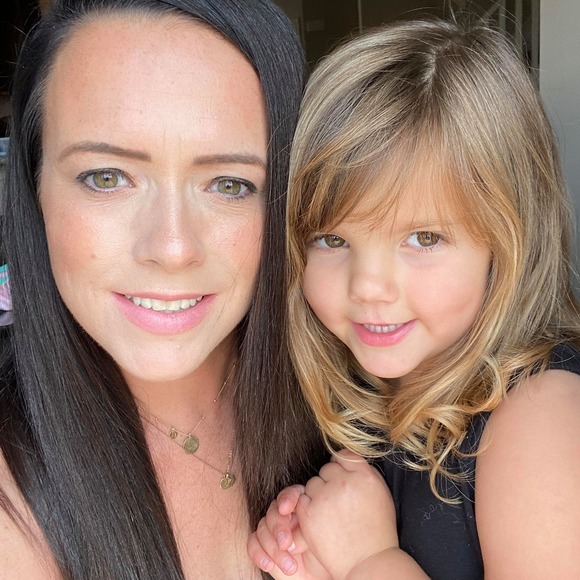 Profile Picture of Shanna Mccutcheon (@inveraritys23) on Poshmark