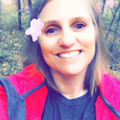 Profile Picture of Shannon Mitchell (@Mrs_Mitchell) on Twitter