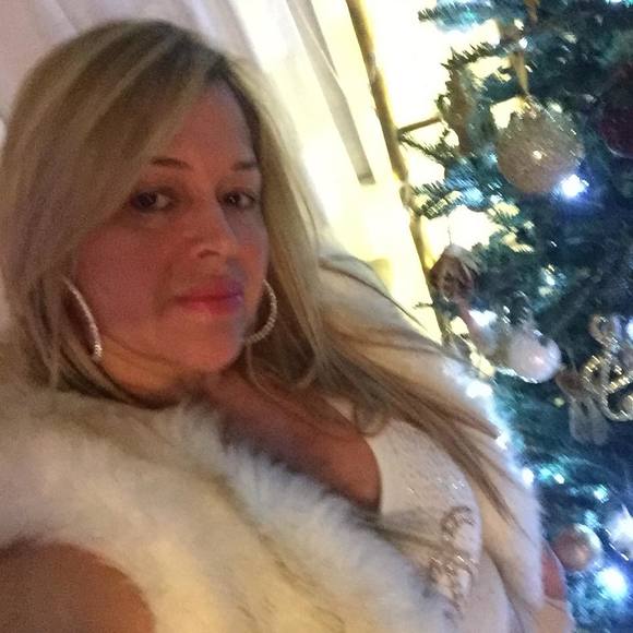 Profile Picture of Gloria Darouiche (@gdarouiche) on Poshmark