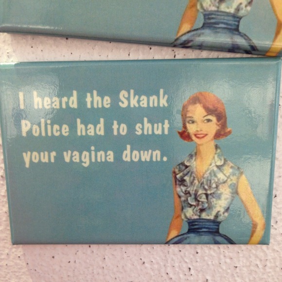 Profile Picture of Vicky Papaleo (@vpap0916) on Poshmark