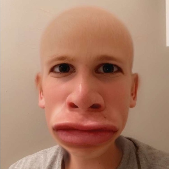 Profile Picture of Carter Stolee (@carterstolee) on Poshmark