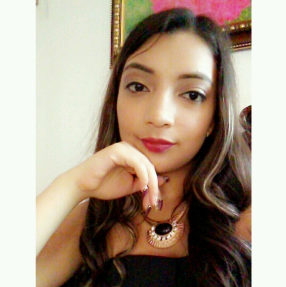 Profile Picture of Tania Mercado (@taniam74) on Poshmark