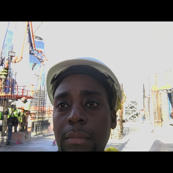 Profile Picture of Dwight Benjamin (@b007dwight) on Poshmark