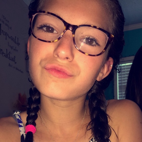 Profile Picture of Jordan Groh (@jgrohhh) on Poshmark
