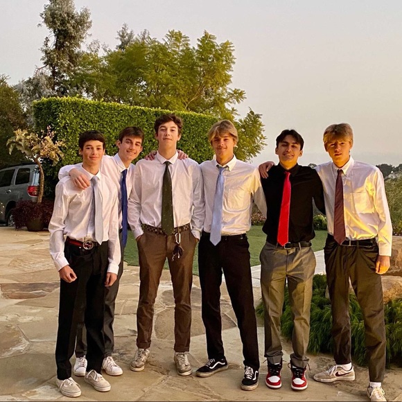 Profile Picture of Erik Strandberg (@strangeburger) on Poshmark