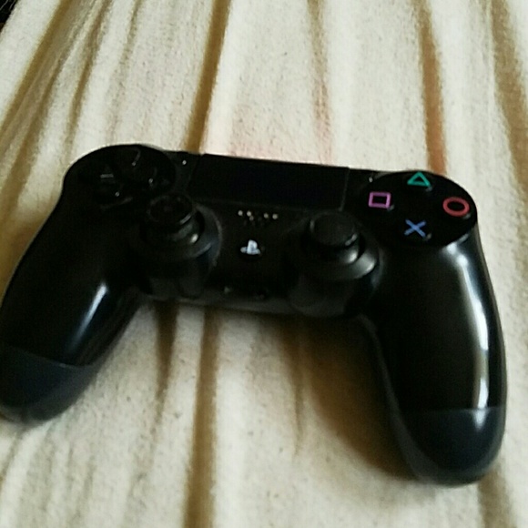 Profile Picture of Don David (@telloman) on Poshmark