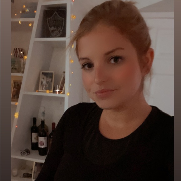 Brenleigh Wilberger - Poshmark Profile Picture of Brenleigh Wilberger (@brenleighw) on Poshmark