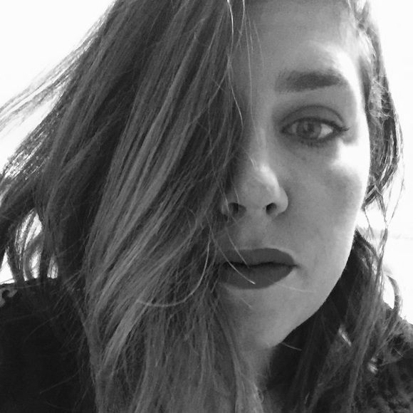Profile Picture of Aud Hootman (@birdie1706) on Poshmark