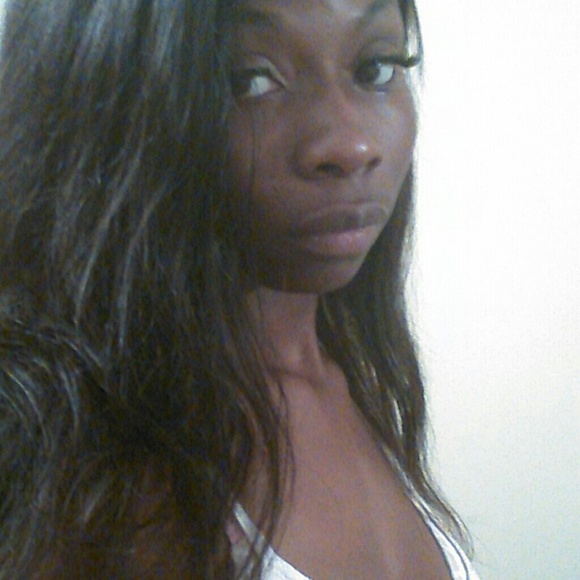 Profile Picture of Nadia Mitchell (@oshgosh) on Poshmark