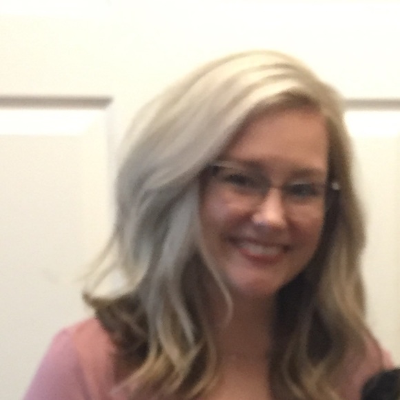 Profile Picture of Tara Chapin (@tara_chapin) on Poshmark