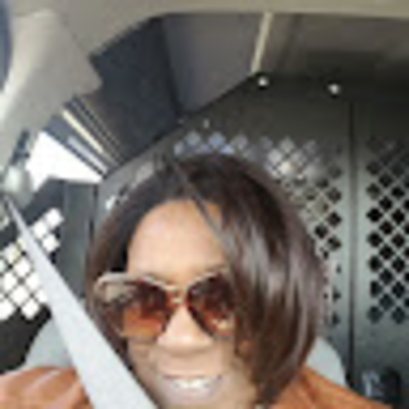 Ambritt Myers-lytell - Poshmark Profile Picture of Ambritt Myers-lytell (@annambrittann) on Poshmark