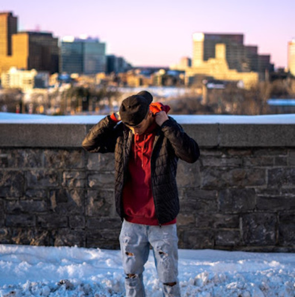 Profile Picture of Jesse Laferrière (@e315263798) on Poshmark