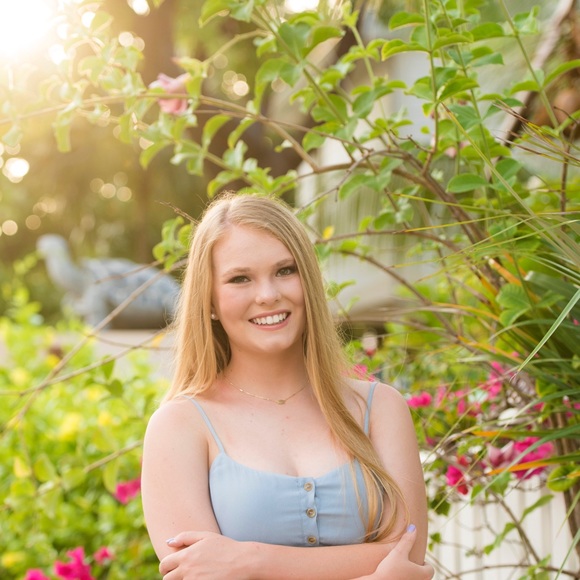 Profile Picture of Maya Freeman (@mayafreeman02) on Poshmark