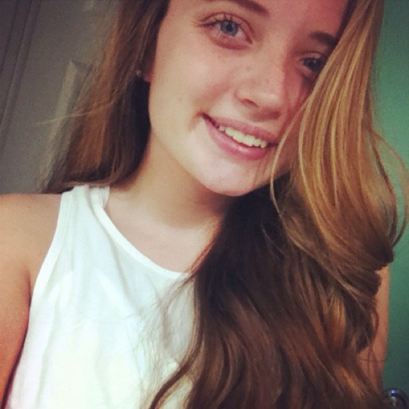 Profile Picture of Gabby Kernozek (@gabbyk1414) on Poshmark