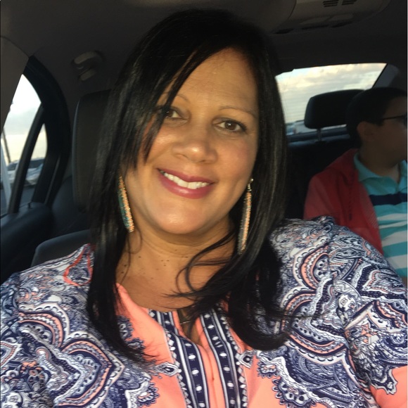 Profile Picture of Olivia Brayboy (@libbygirl73) on Poshmark