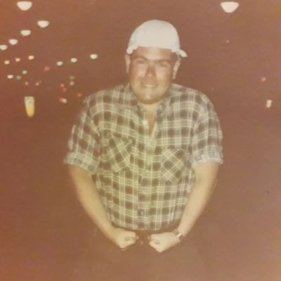 Profile Picture of Brian Knowles (@Paps35Brian) on Twitter