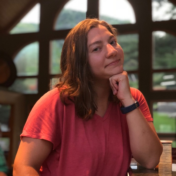 Profile Picture of Tara Mclaughlin (@tmcl126) on Poshmark