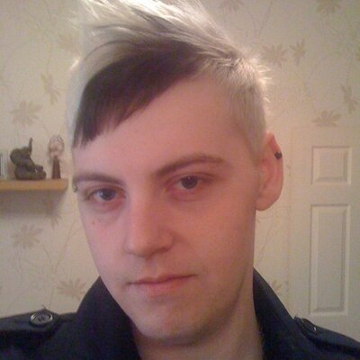 Profile Picture of Adam Hollinshead (@phoenixadam) on Twitter