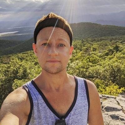 Profile Picture of Sam Farrington (@skammmwise) on Twitter