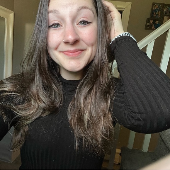 Profile Picture of Misty Sisson (@msisson12) on Poshmark