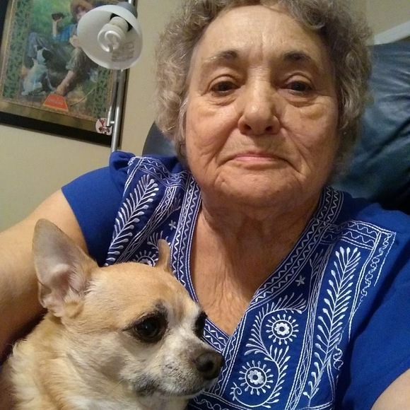 Profile Picture of Pearl Mitchell (@pearlmitch) on Poshmark