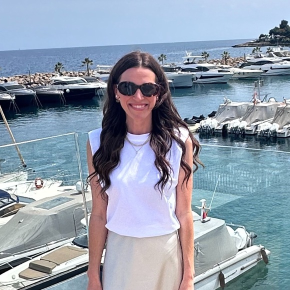 Profile Picture of Haley Adele (@haleyadele1989) on Poshmark