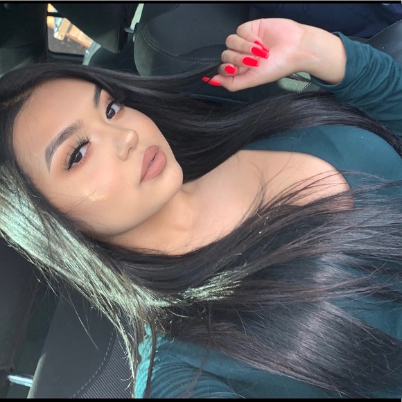 Profile Picture of Cassy Sustaita (@cassustaita) on Poshmark