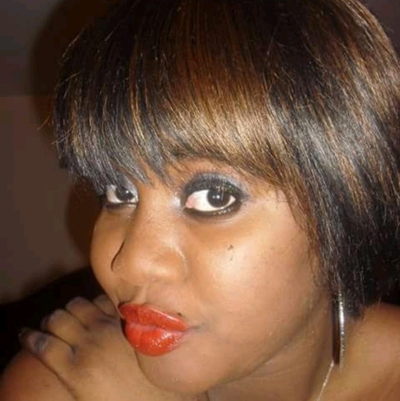 Profile Picture of Anne Charles (@annie1492) on Poshmark