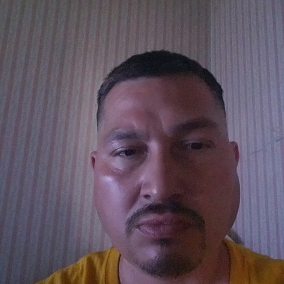 Profile Picture of Peter Herrera (@pherrera_77) on Poshmark