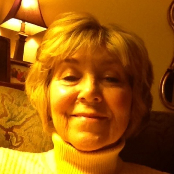 Profile Picture of Carol Faucette (@carolfaucette) on Poshmark