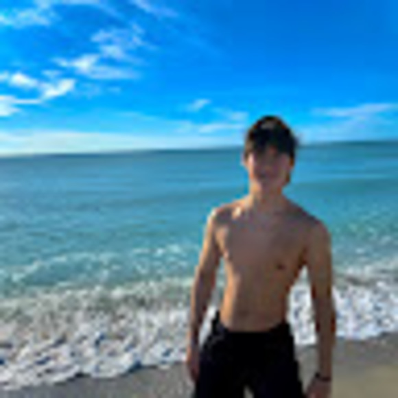 Profile Picture of Max Kaplan (@maxkaplan2006) on Poshmark