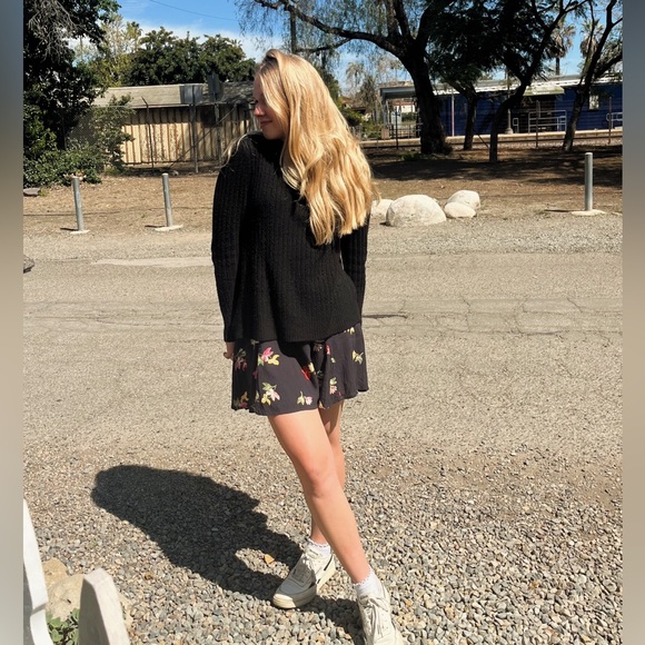 Profile Picture of Hannah Cronk (@h_cronk) on Poshmark