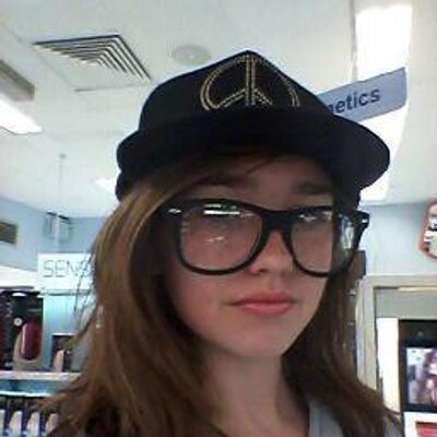 Profile Picture of Ellen Cooper (@EllenCoco999) on Twitter