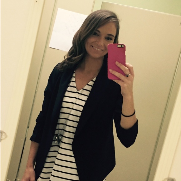 Profile Picture of Kristen Kobeszko (@kkobeszko34) on Poshmark