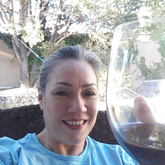 Profile Picture of Debra Pruitt (@debipru) on Poshmark