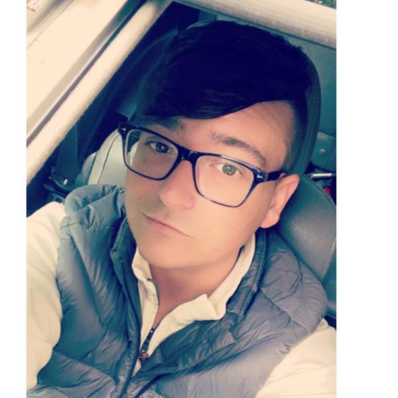 Profile Picture of Josh Bates (@joshua92) on Poshmark