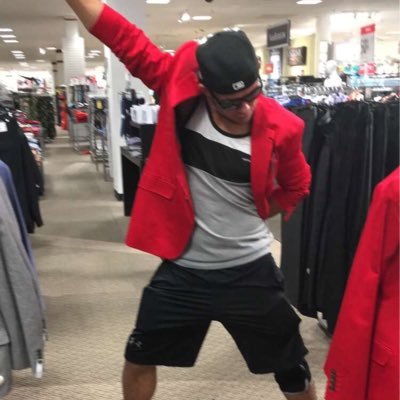 Profile Picture of Michael Vassar (@MikeyVassar145) on Twitter