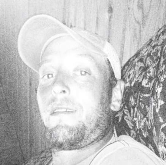 Profile Picture of Josh Giles (@josh_giles) on Poshmark