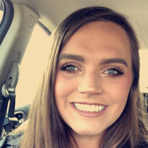 Profile Picture of Marla Graham (@marla_renae) on Poshmark
