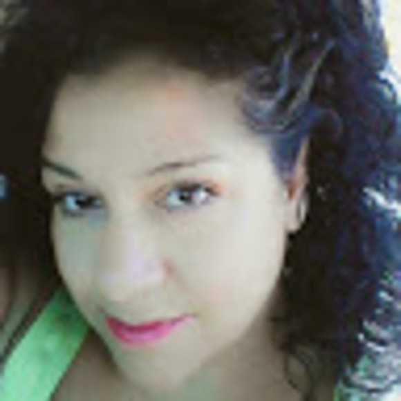 Profile Picture of Lori ann Olivares solano (@laos05251964) on Poshmark