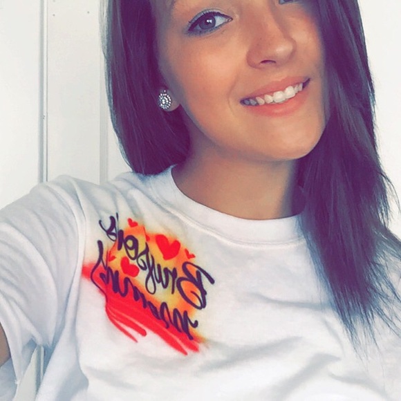 Profile Picture of Michaela Thomas (@michaaelaa) on Poshmark