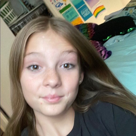 Profile Picture of Josie Foster (@josiefoster712) on Poshmark