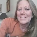 Profile Picture of Lori Mount (@lorimtastovall) on Instagram